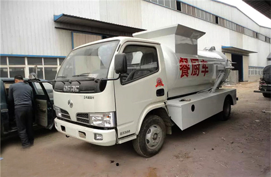 东风小多利卡餐厨垃圾车
